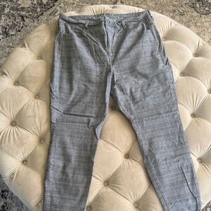 American Eagle Outfitters Gray Patterned Chinos